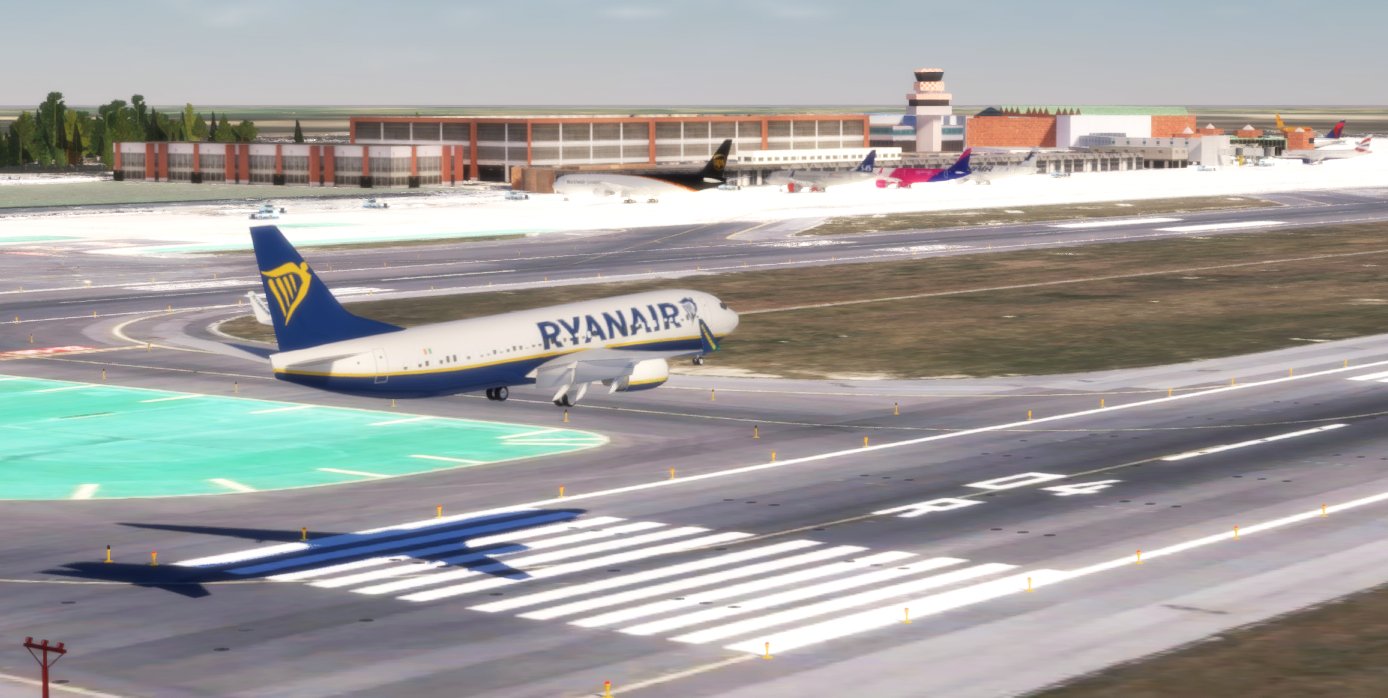 LIPZ Ryanair on runway 04L